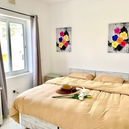 Private Bedroom With Balcony In A Shared Apartment At The Bay Of Ксленди Экстерьер фото
